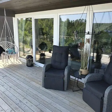 شقة Hjemmekoselig Fritidsbolig I Pa To Plan Andebu